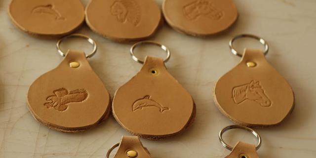 Atelier travail du cuir - Ferme de la papinière -Portecles