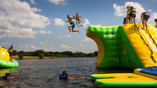 Structure Gonflable De La Base De Loisirs May N Loisirs La Haie Traversaine Cp Pascal Beltrami Mayenne Tourisme 1920px 1